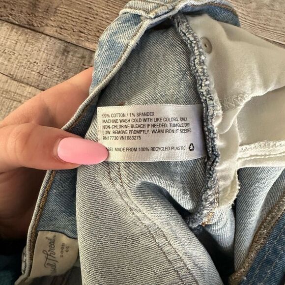 Universal Thread Denim Distressed Hem High Rise | 4/27R - Picture 6 of 6